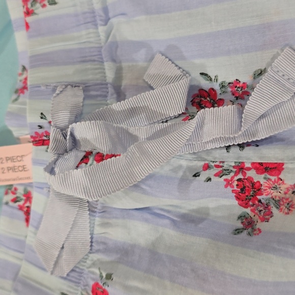 NWT-Victoria's Secret Blue Floral Pajama Set - Picture 6 of 9